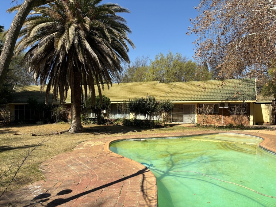 4 Bedroom Property for Sale in Wilkoppies North West